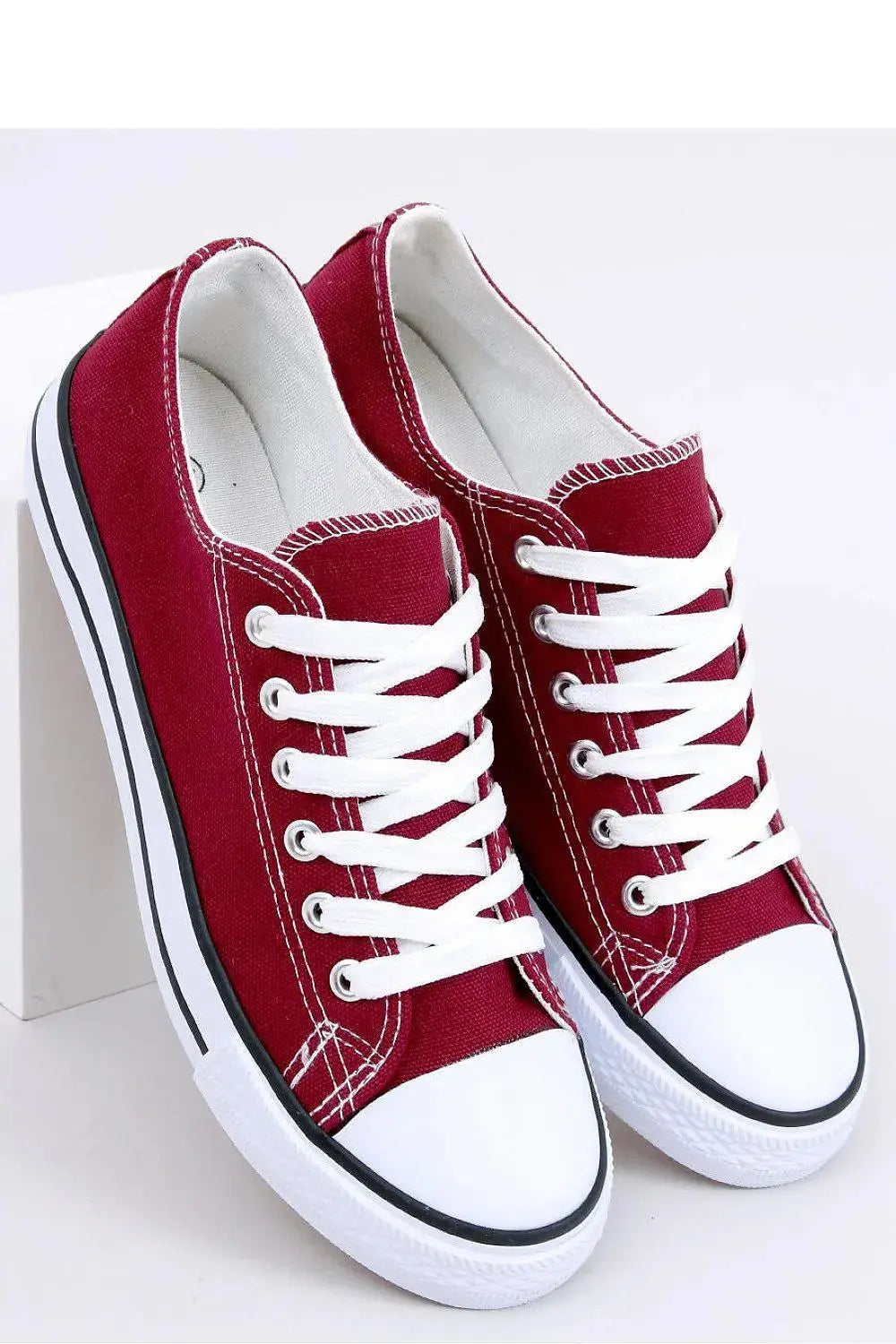 Sneakers model 170661 Inello  Adomoo