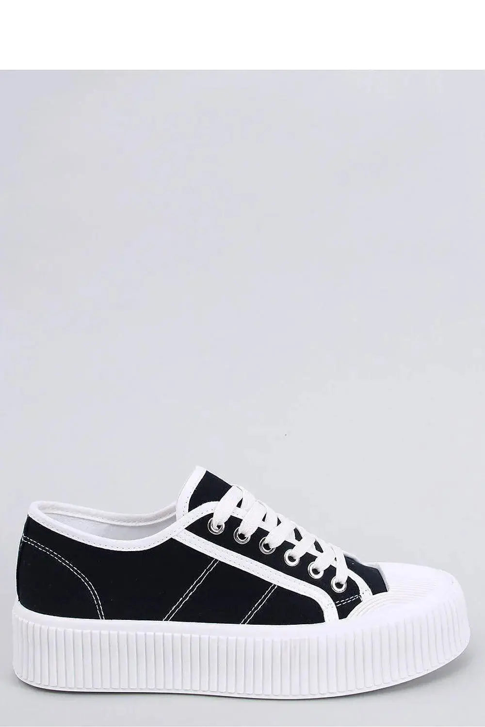 Sneakers model 176132 Inello  Adomoo