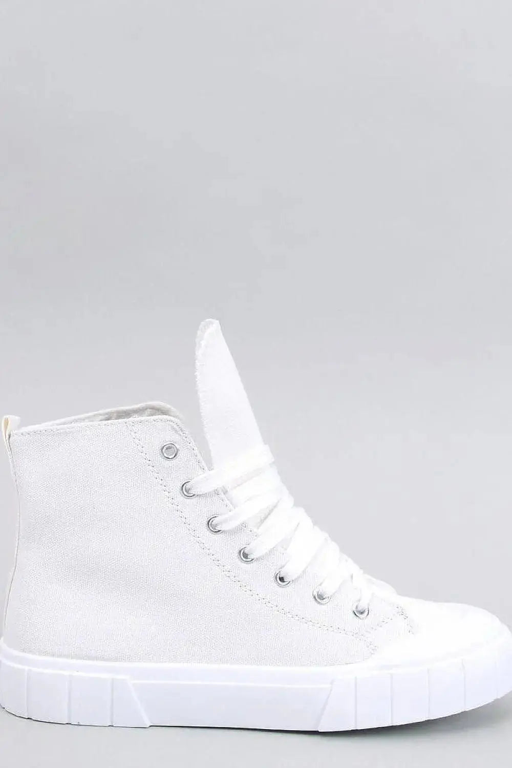 Sneakers model 195528 Inello  Adomoo