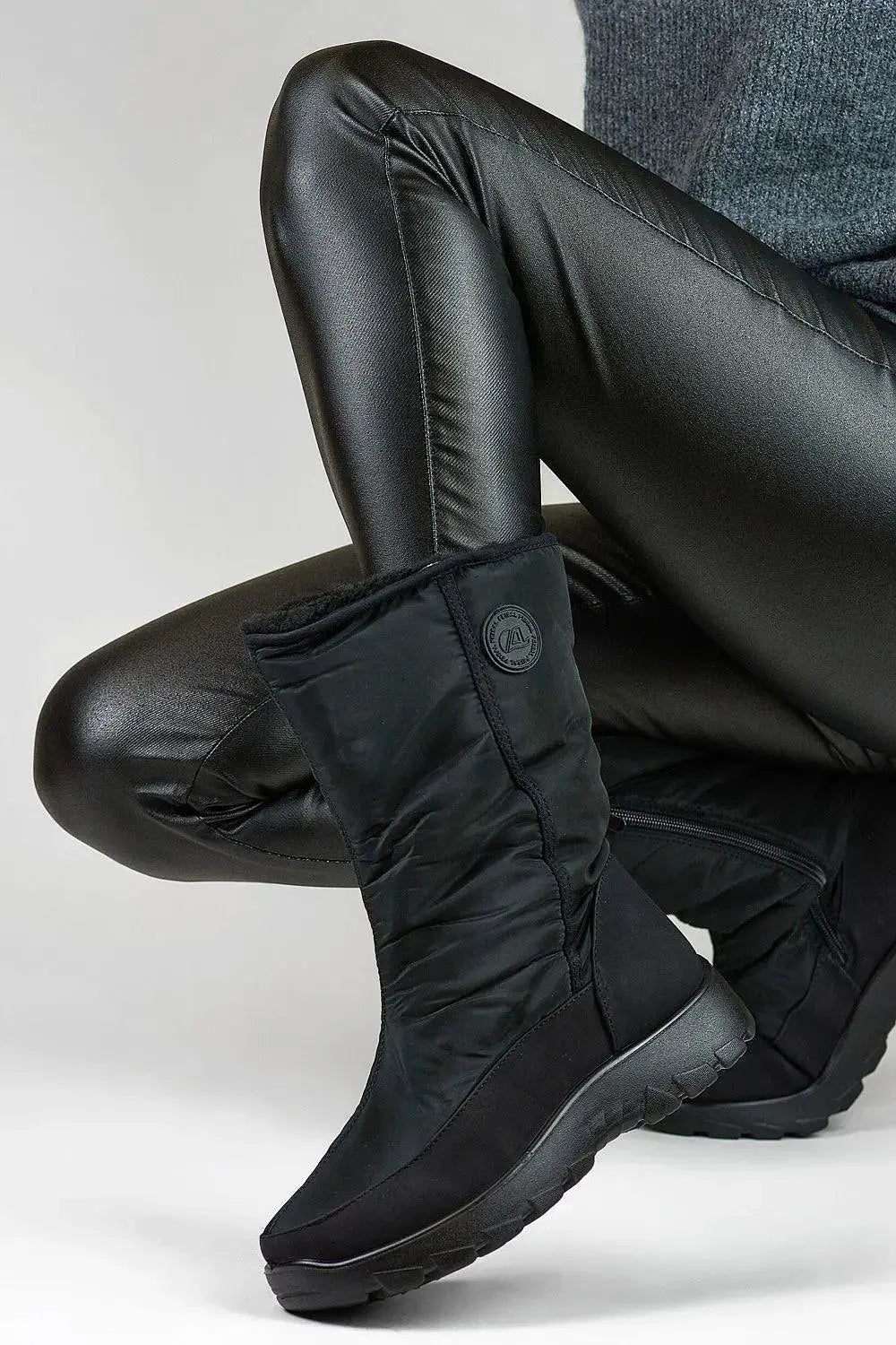 Snow boots model 191300 PRIMO  Adomoo