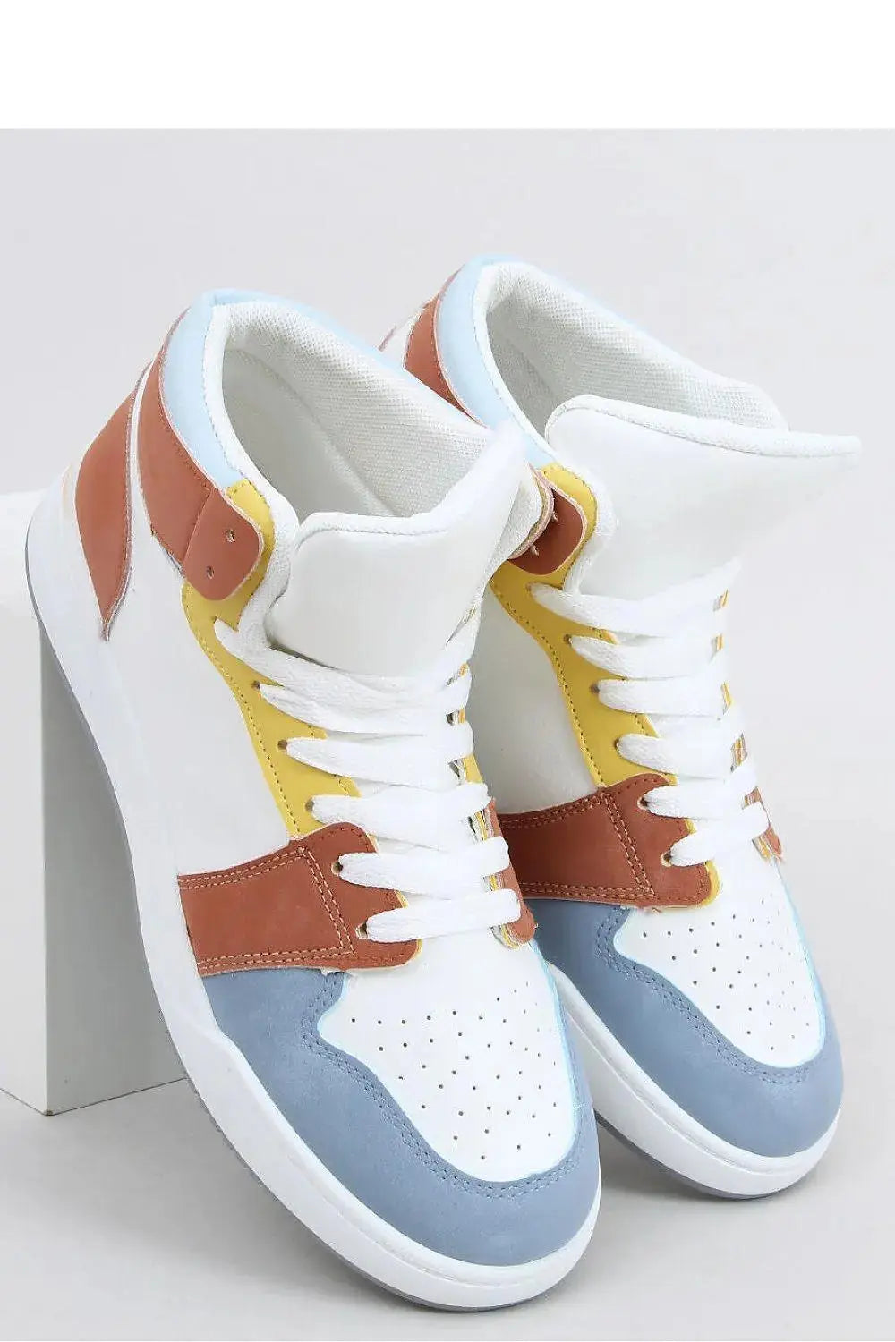 Sport Shoes model 186273 Inello  Adomoo