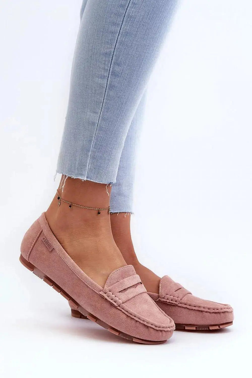 Step in style Women's moccasins from the BIG STAR brand Adomoo