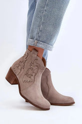 Step in style women's boots made of natural suede  Adomoo