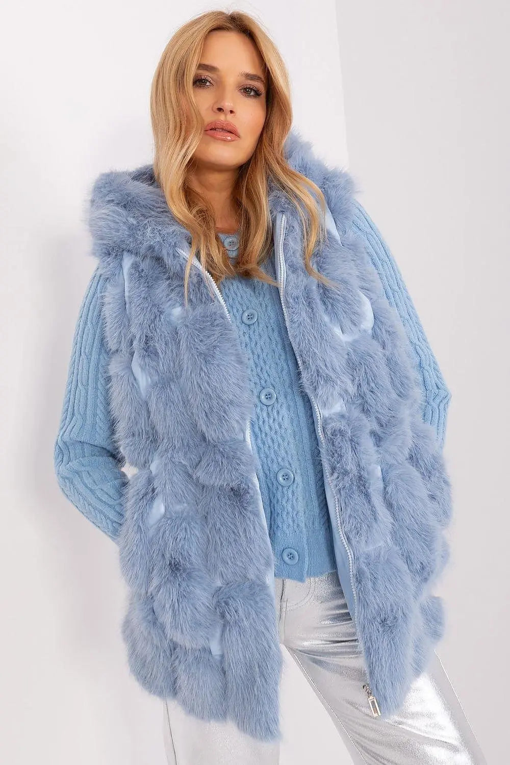 A.T fur polyester vest  Adomoo