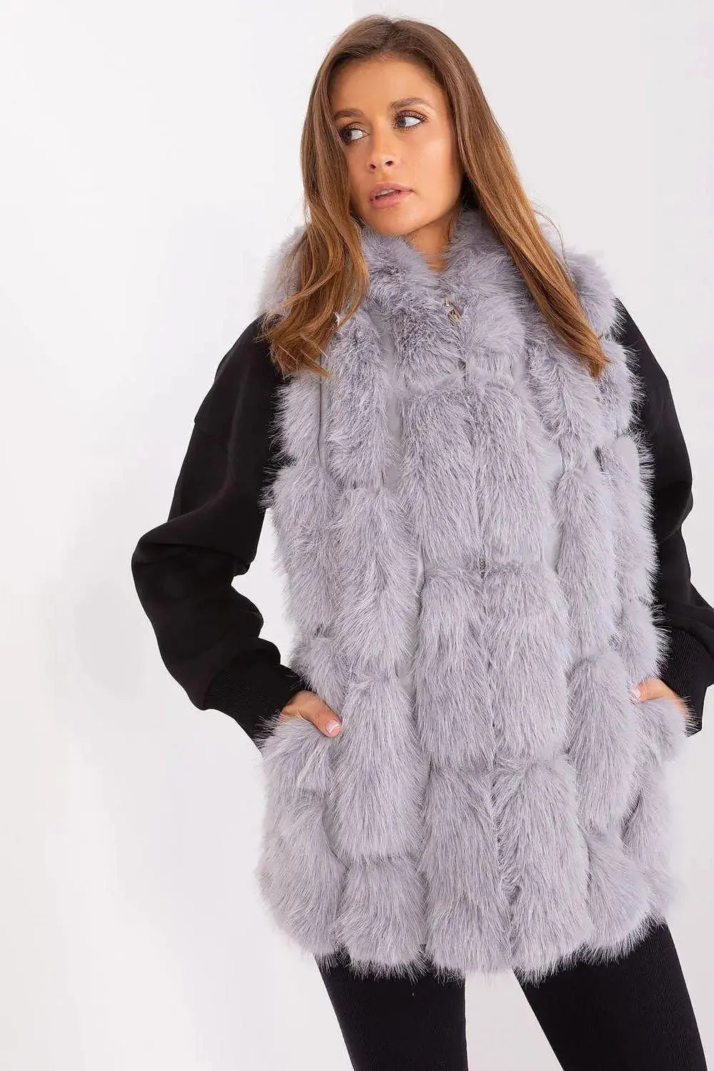 A.T fur polyester vest  Adomoo