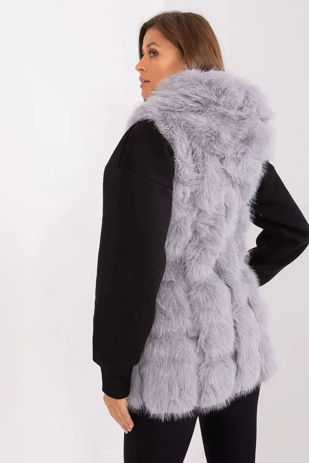 A.T fur polyester vest  Adomoo