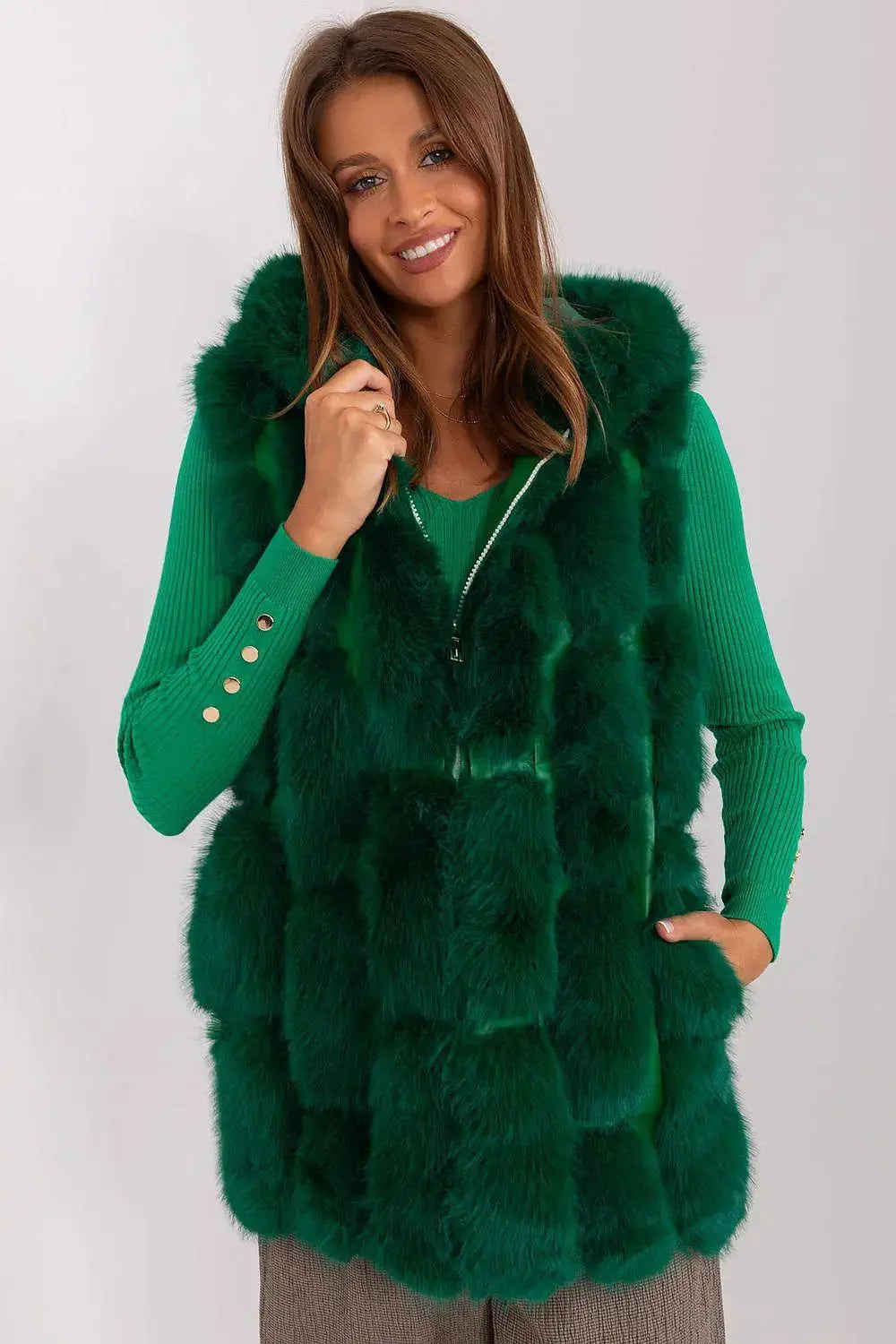 A.T fur polyester vest  Adomoo