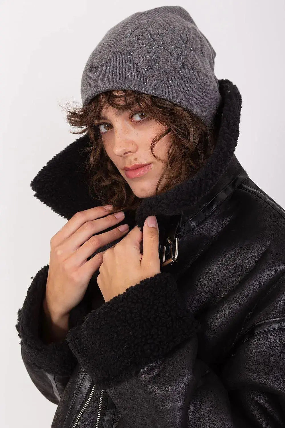 AT Cap model 191109  Adomoo