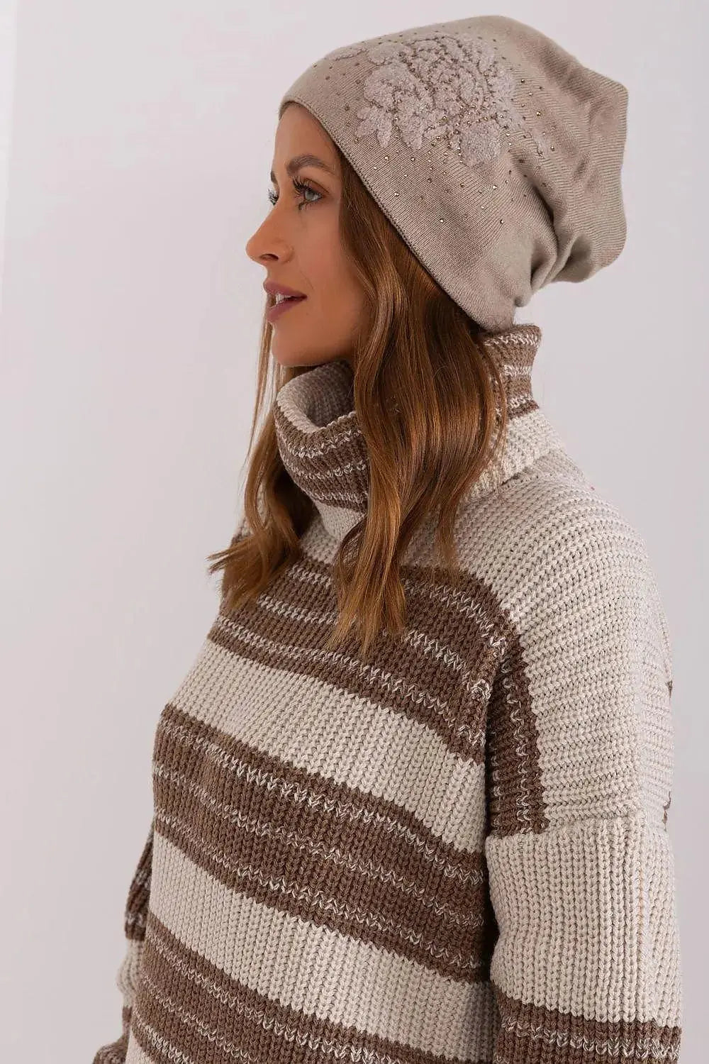 AT Cap model 191109  Adomoo