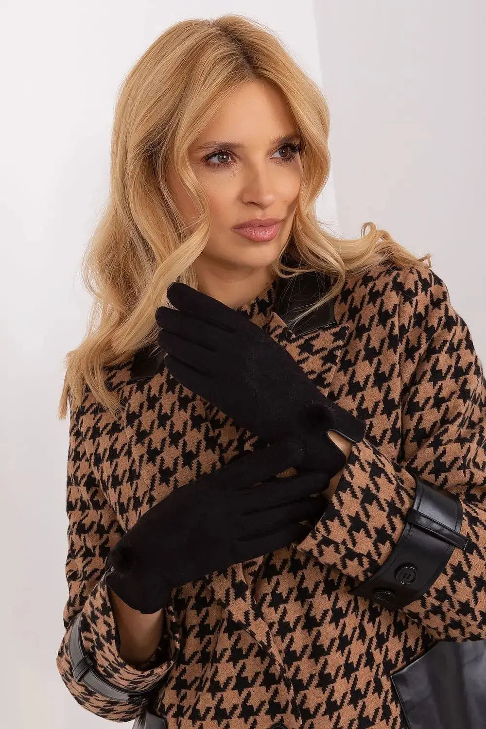 AT Gloves model 191073  Adomoo