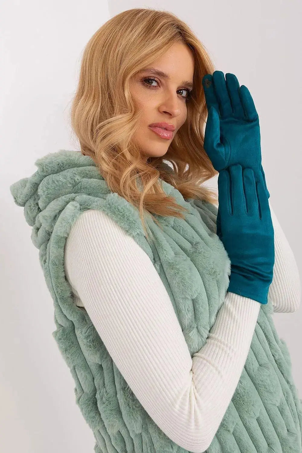 AT Sleek Insulated Gloves with Embroidered Touchscreen Access  Adomoo