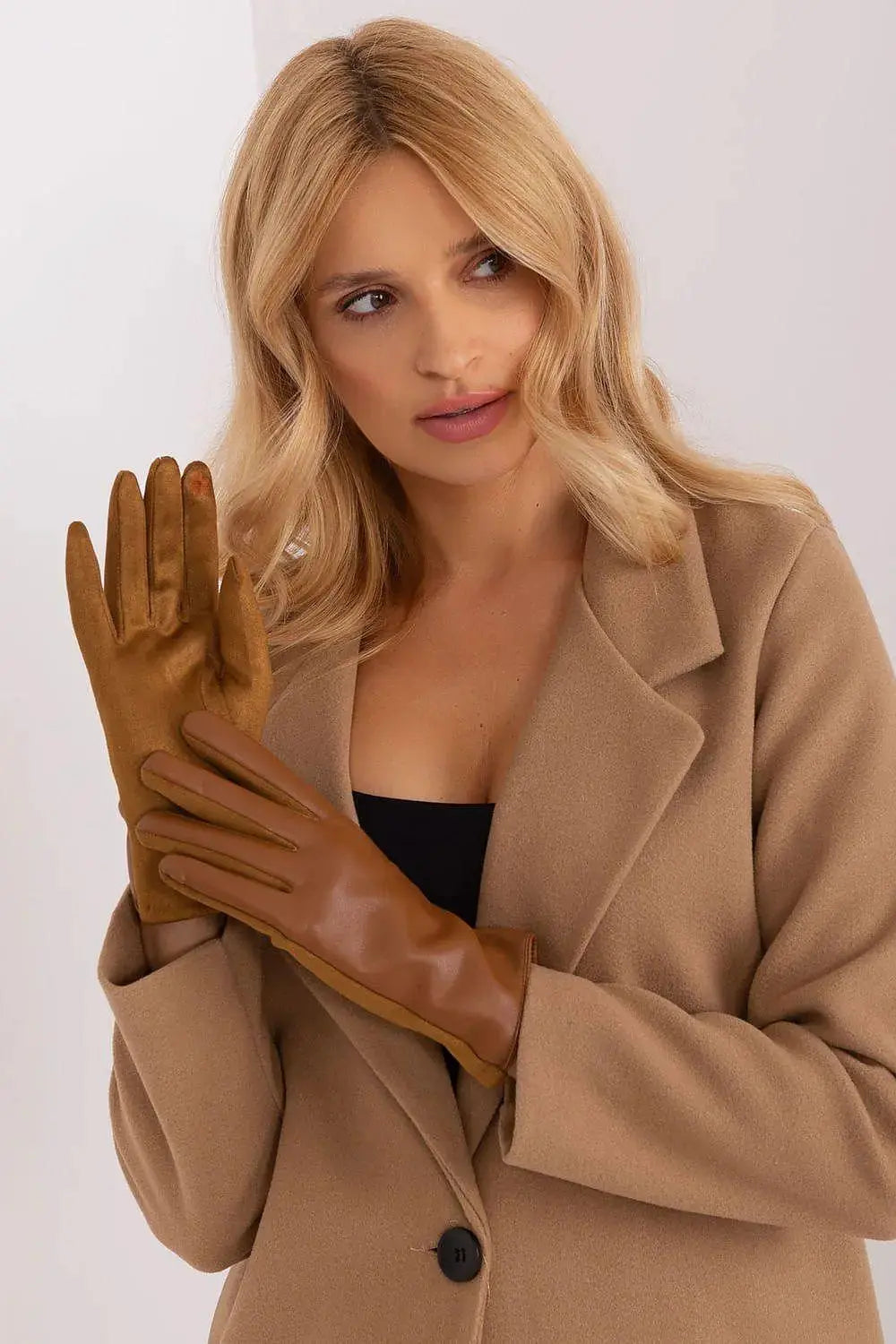AT Fashionable Women’s Gloves with Phone-Friendly Embroidery  Adomoo