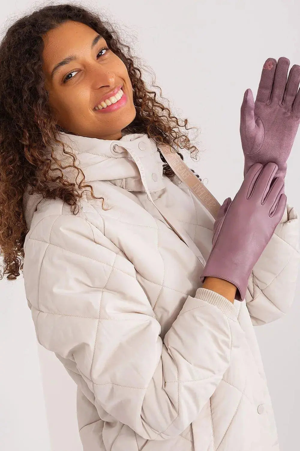 AT Fashionable Women’s Gloves with Phone-Friendly Embroidery  Adomoo