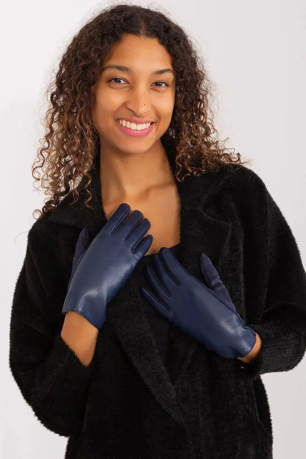 AT Fashionable Women’s Gloves with Phone-Friendly Embroidery  Adomoo