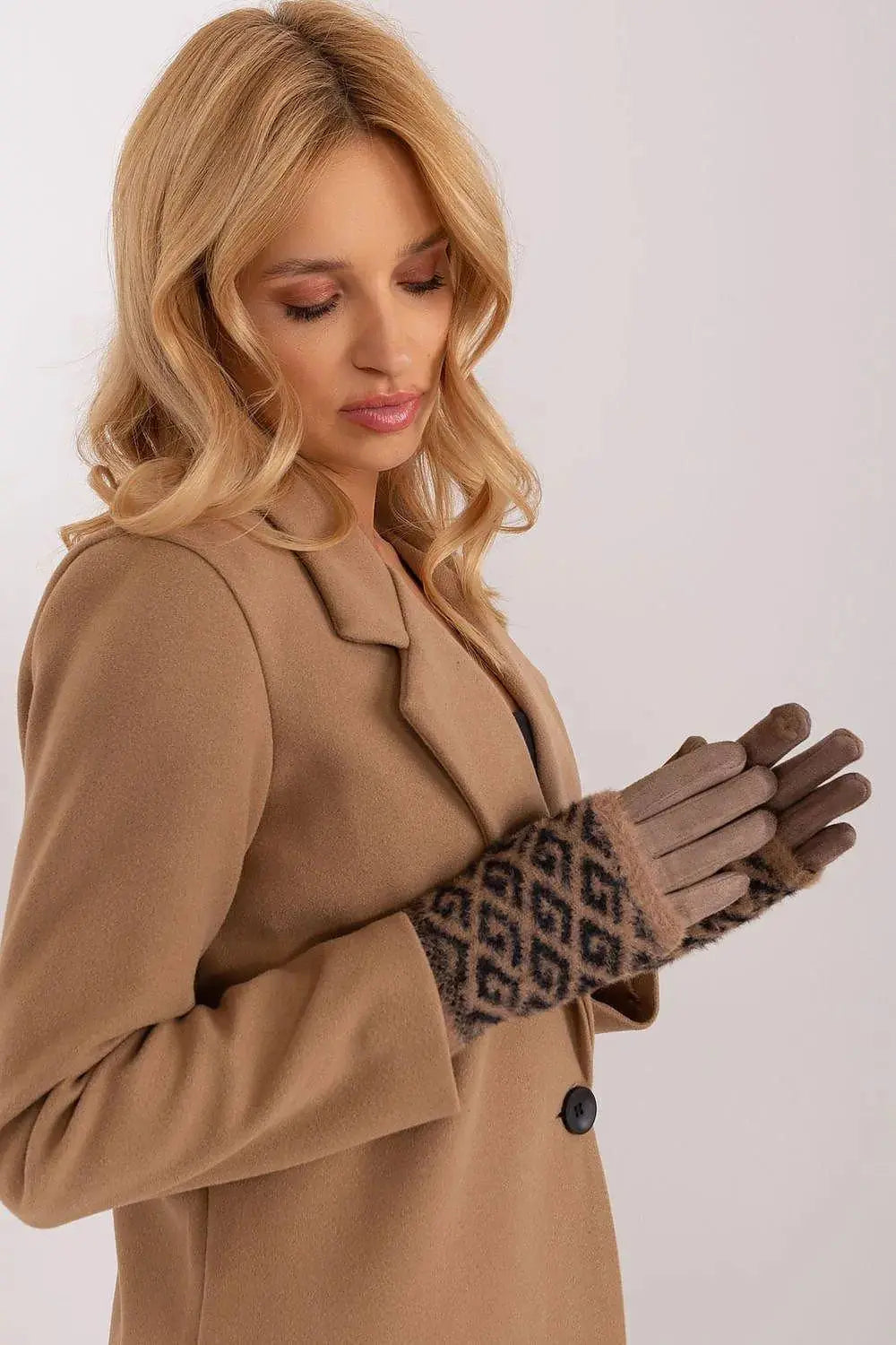 AT Women's Smooth Touchscreen Gloves with Removable Knit Lining  Adomoo