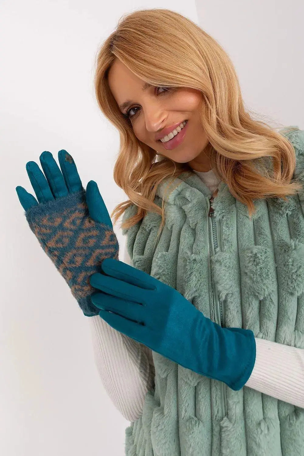 AT Women's Smooth Touchscreen Gloves with Removable Knit Lining  Adomoo
