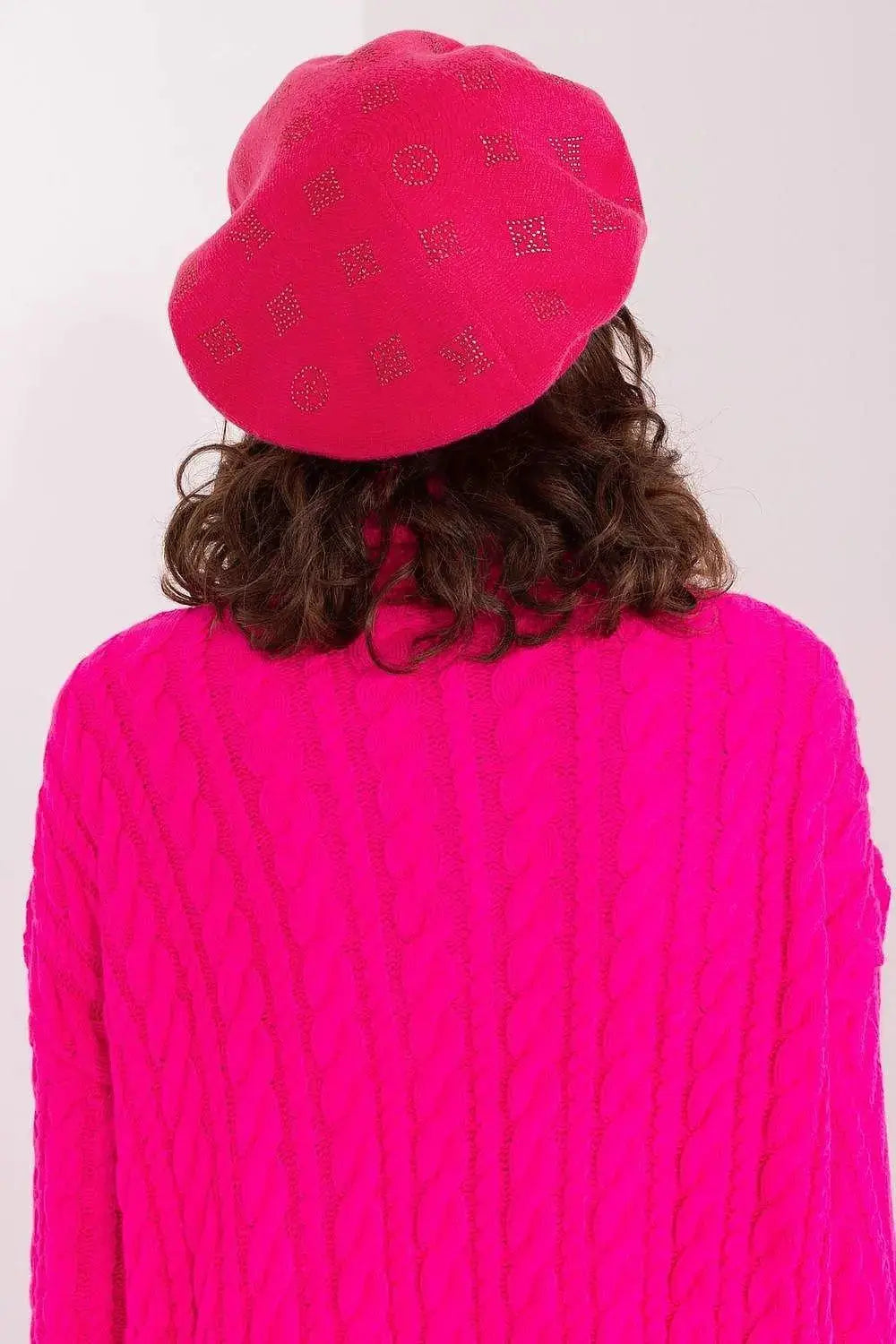 AT Knitted beret with interesting rhinestone application.  Adomoo