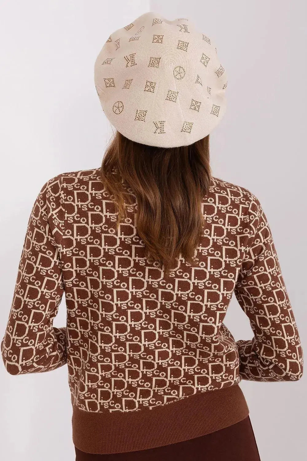 AT Knitted beret with interesting rhinestone application.  Adomoo