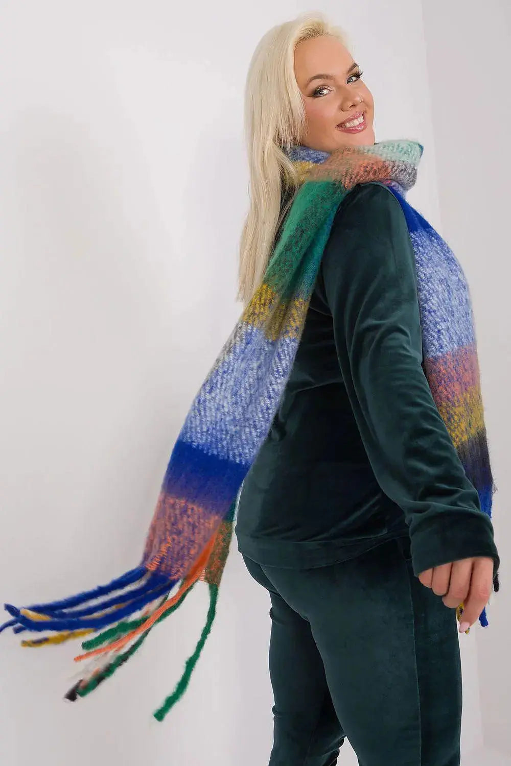 AT Shawl model 190542  Adomoo