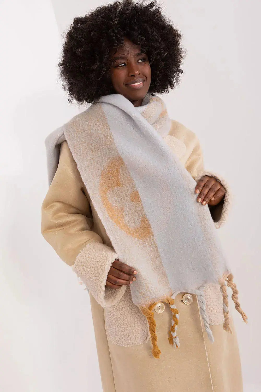 Decorative Stripe Scarf – Soft, Stylish & Cold-Weather Ready  Adomoo