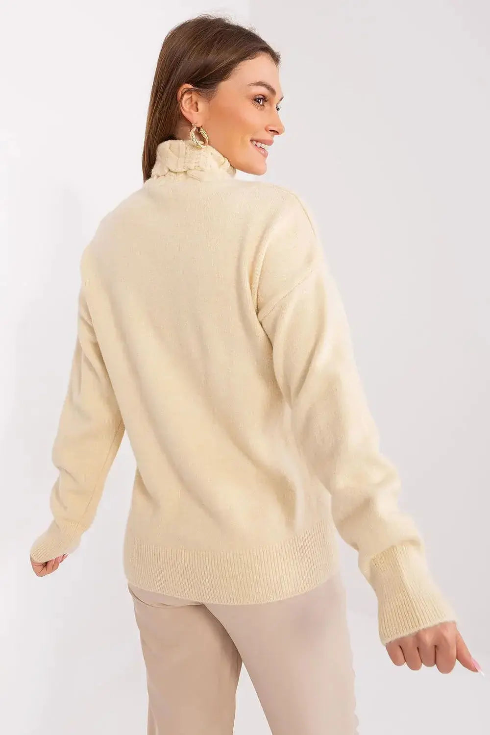 AT high-quality acrylic turtleneck sweater  Adomoo