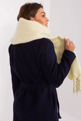 AT long, smooth-textured shawl  Adomoo