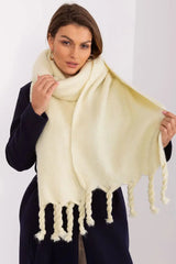 AT long, smooth-textured shawl  Adomoo