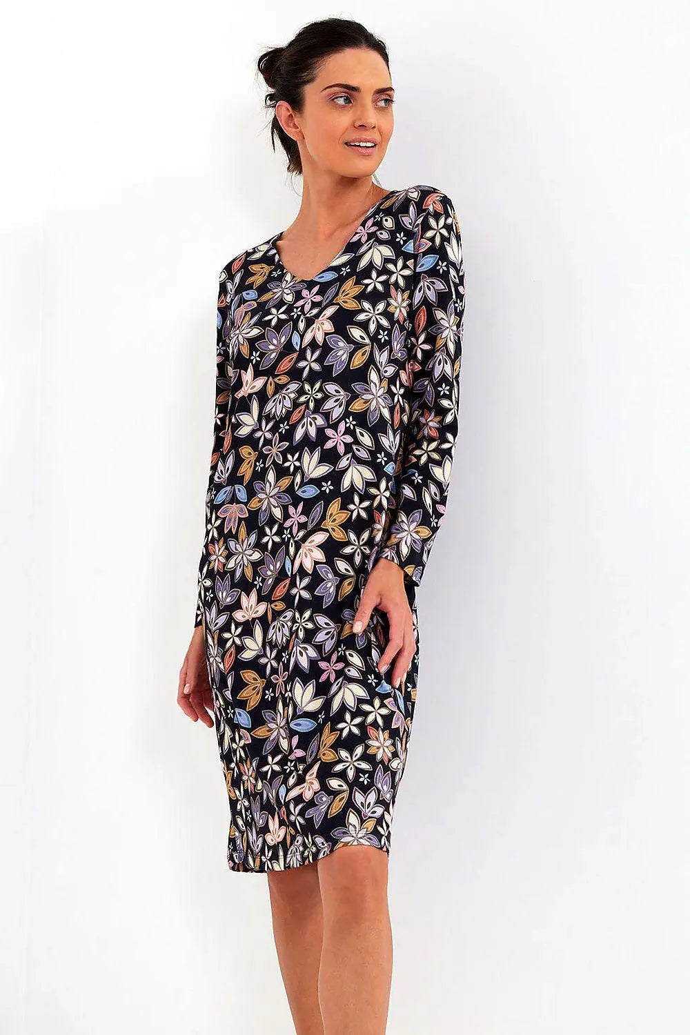 Cana classic, slim-fit cut cotton nightgown  Adomoo