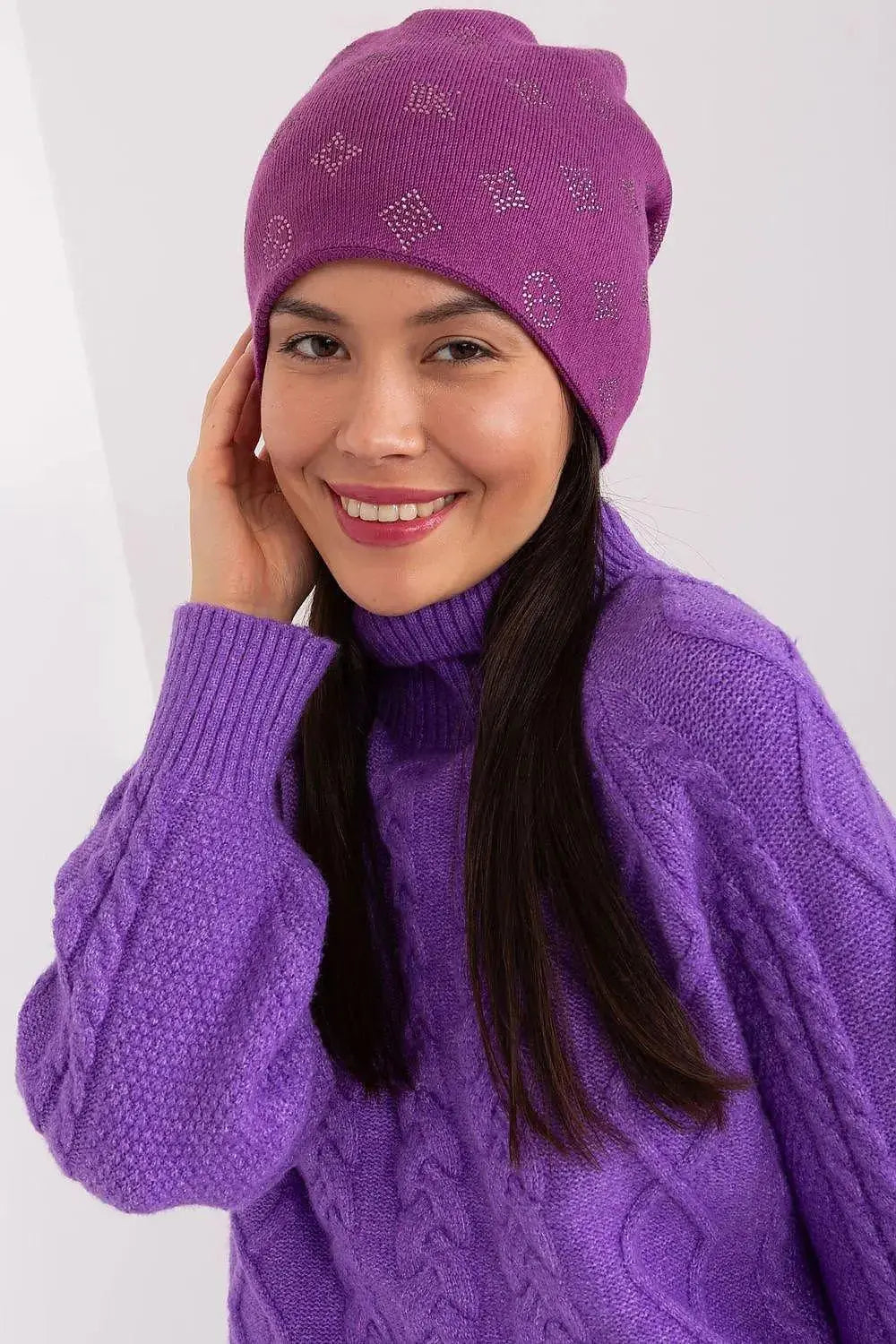 Women's Winter Beanie – Warm Cashmere Blend with Rhinestone Detail  Adomoo
