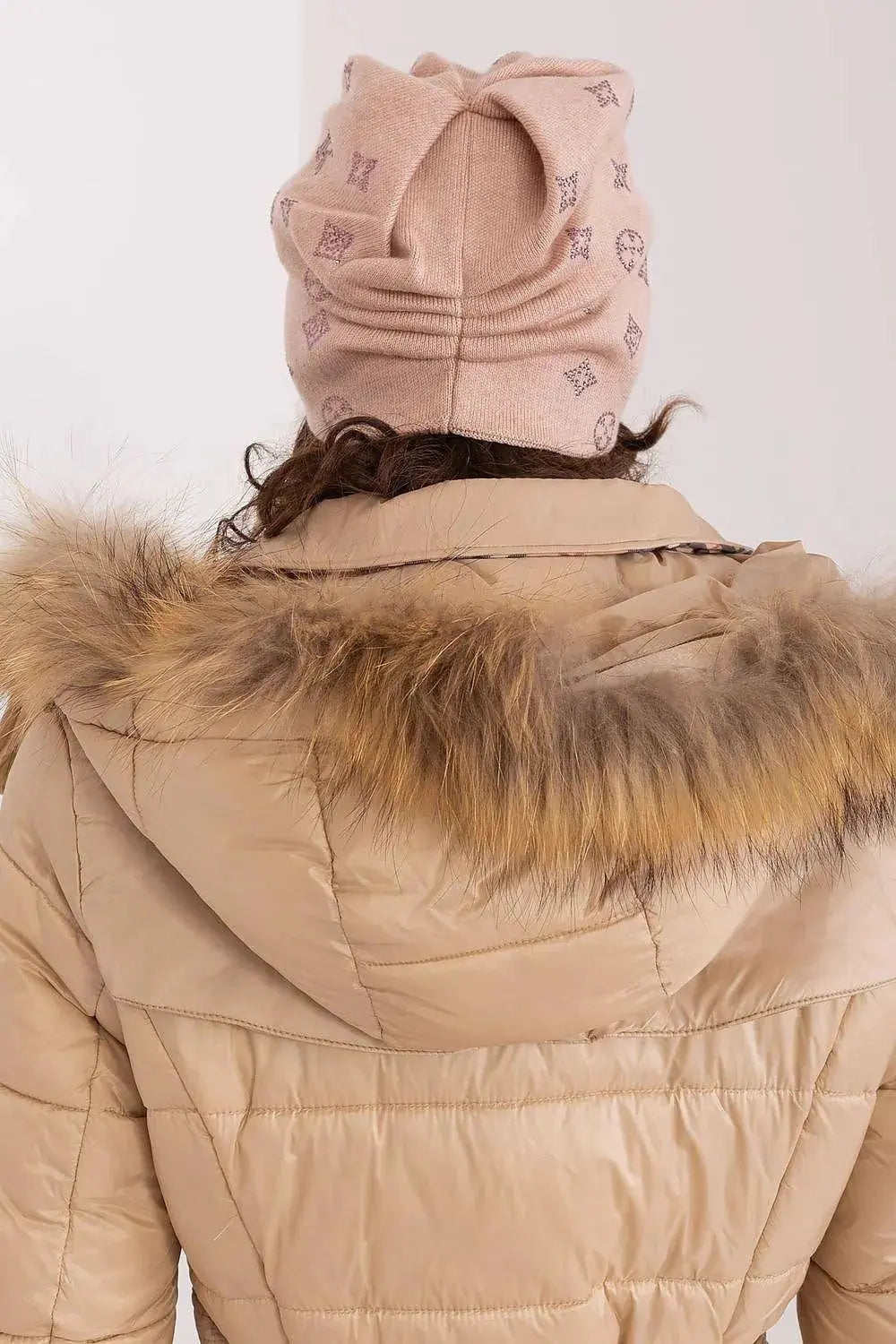 Women's Winter Beanie – Warm Cashmere Blend with Rhinestone Detail  Adomoo