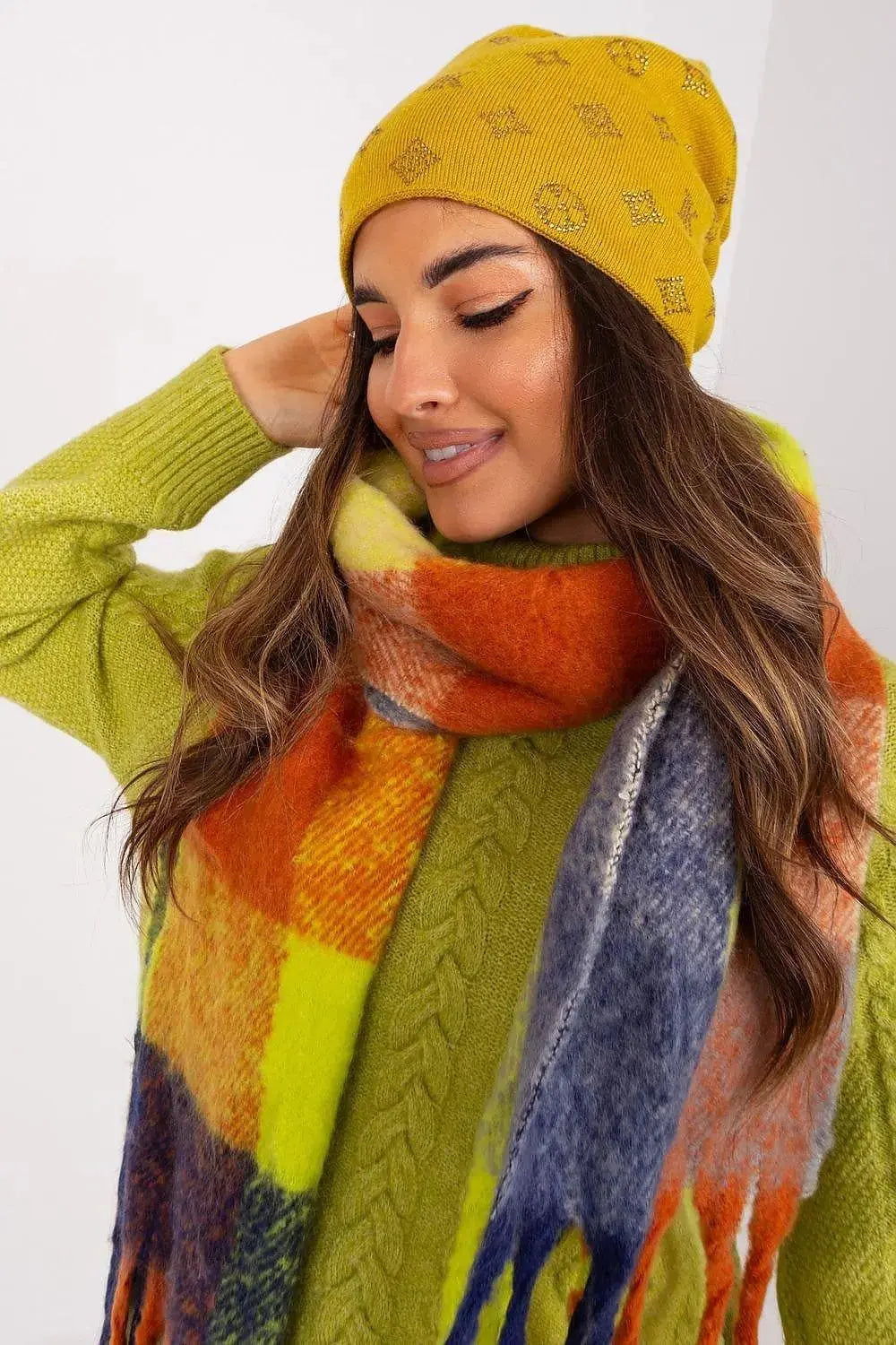 Women's Winter Beanie – Warm Cashmere Blend with Rhinestone Detail  Adomoo