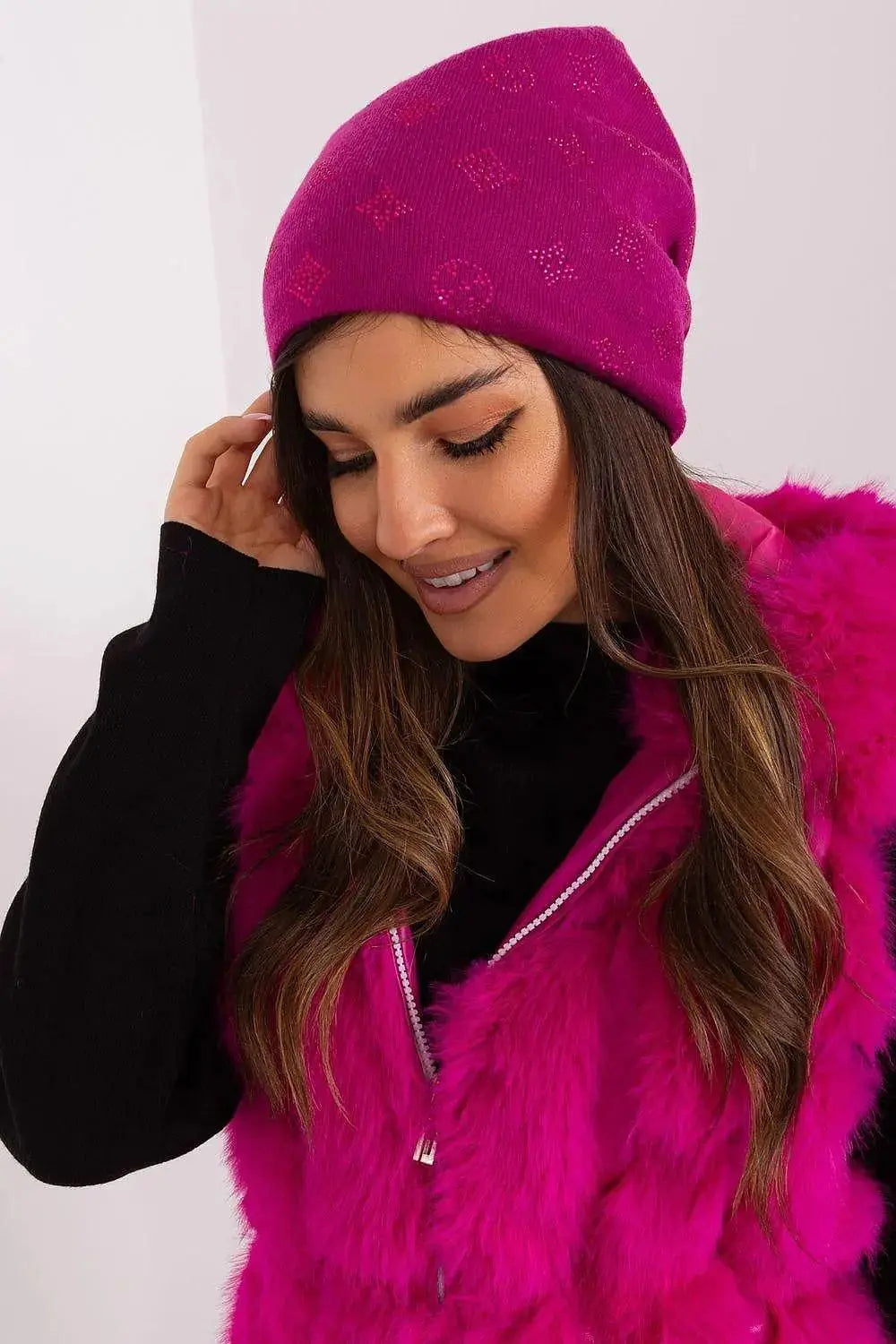 Women's Winter Beanie – Warm Cashmere Blend with Rhinestone Detail  Adomoo