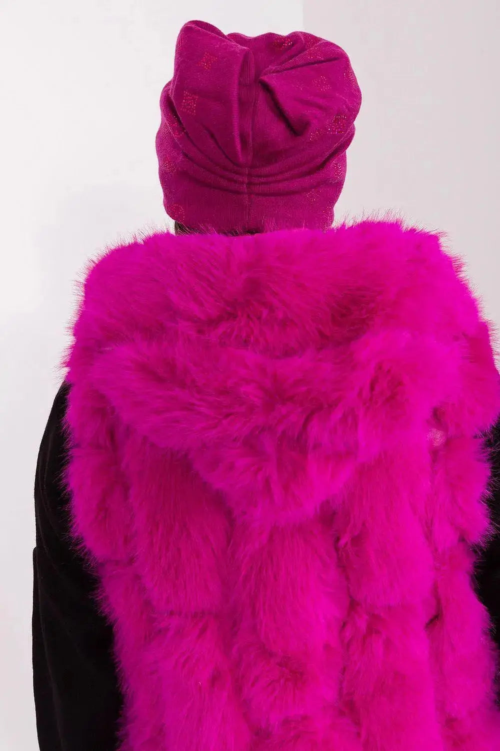 Women's Winter Beanie – Warm Cashmere Blend with Rhinestone Detail  Adomoo