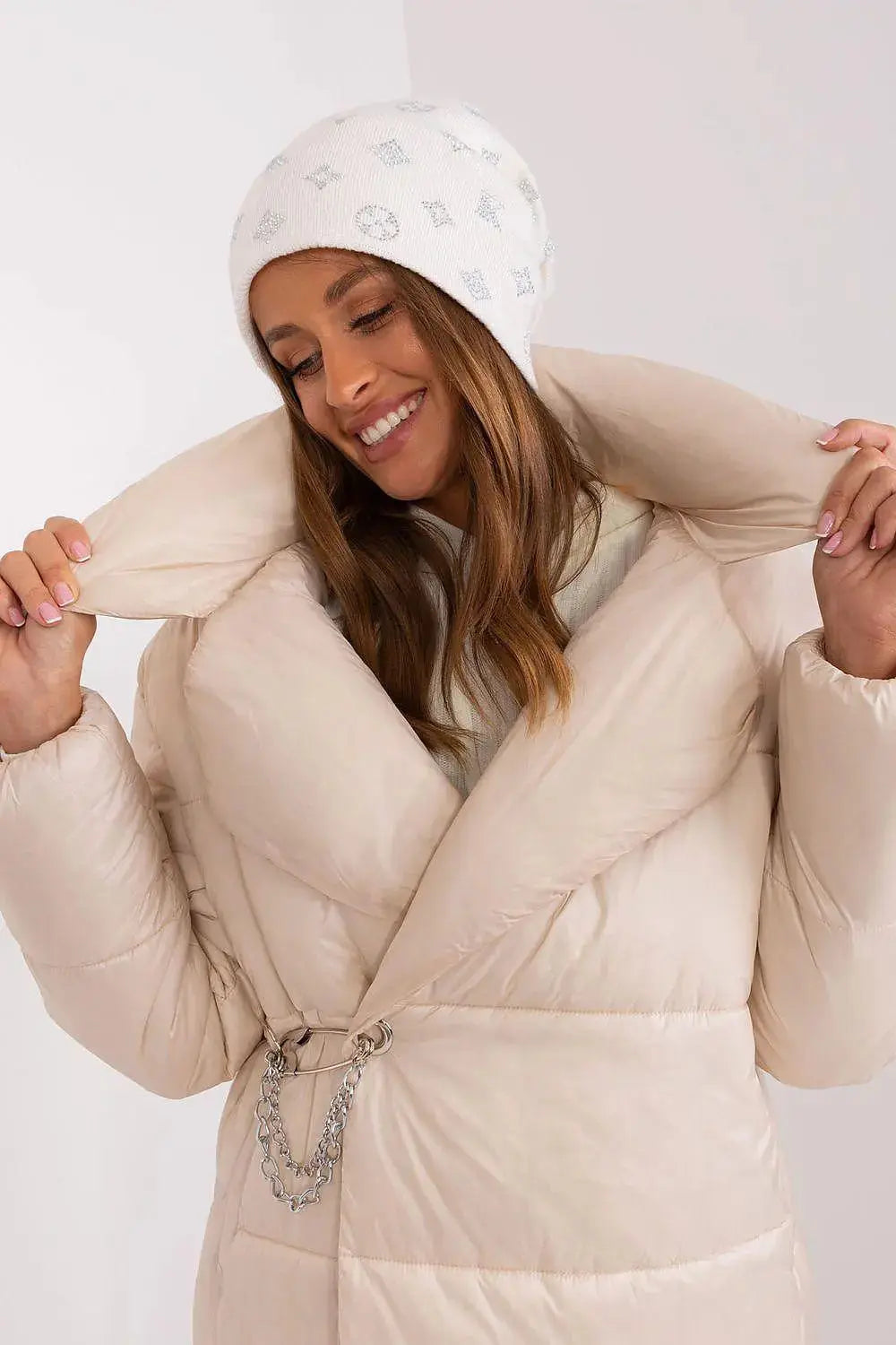 Women's Winter Beanie – Warm Cashmere Blend with Rhinestone Detail  Adomoo