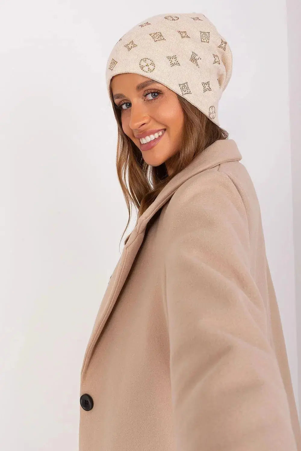 Women's Winter Beanie – Warm Cashmere Blend with Rhinestone Detail  Adomoo