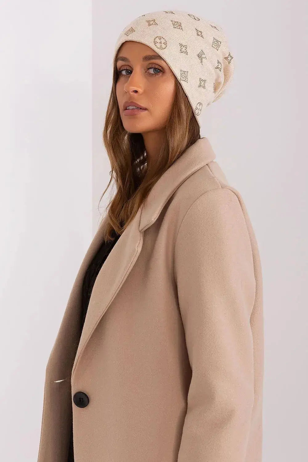 Women's Winter Beanie – Warm Cashmere Blend with Rhinestone Detail  Adomoo