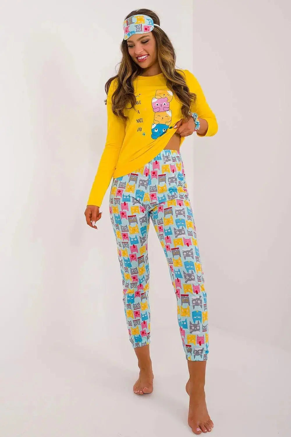 Factory blouse, pants, blindfold and hair elastic women's pajamas  Adomoo