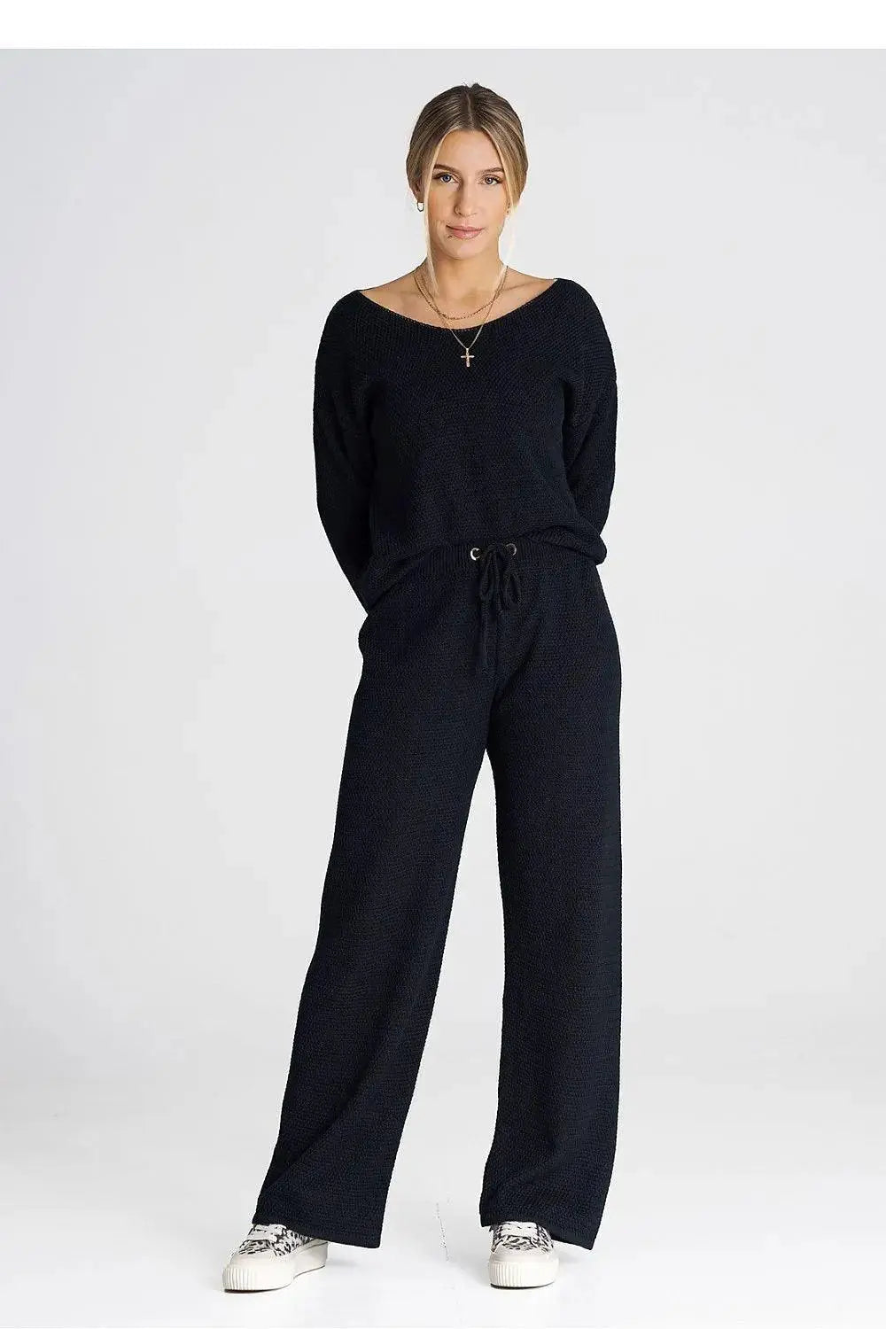 Figl long sleeves blouse and loose pants  Adomoo