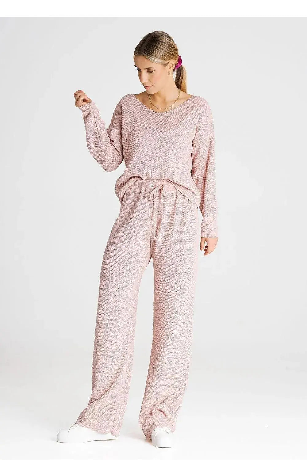 Figl long sleeves blouse and loose pants  Adomoo