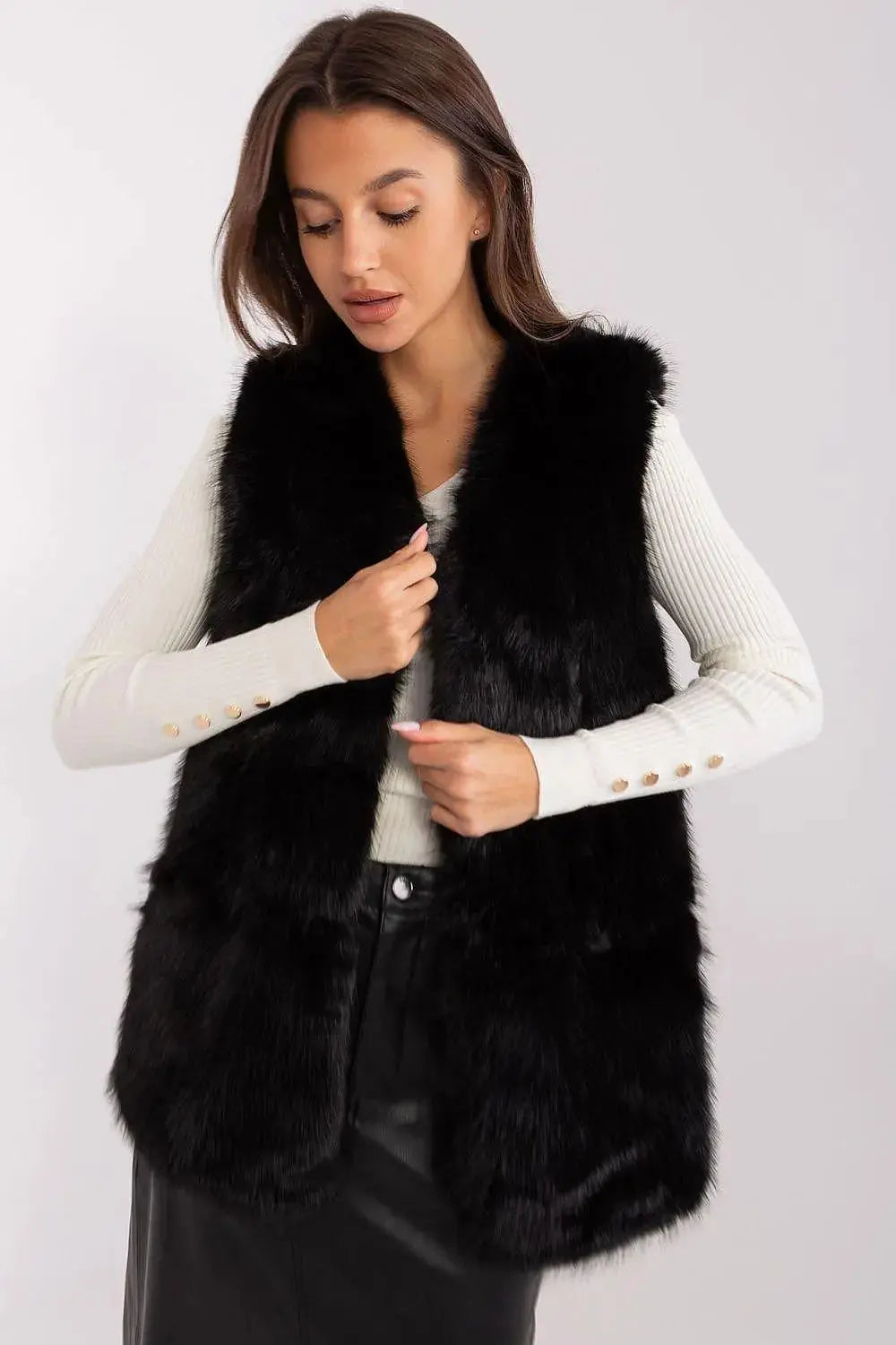 Gilet model AT fur vest  Adomoo