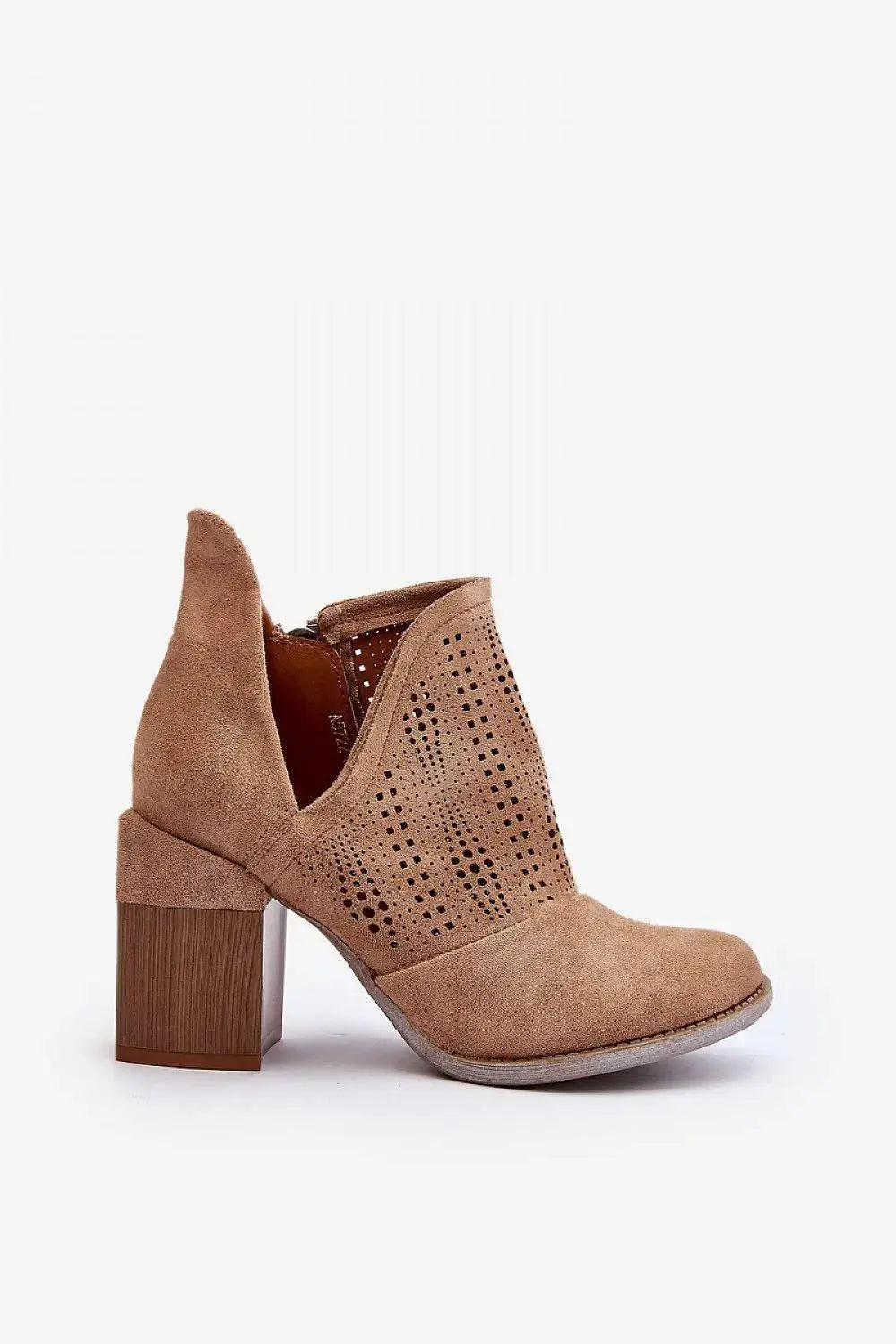 Step in style Women's boots made of eco-suede  Adomoo