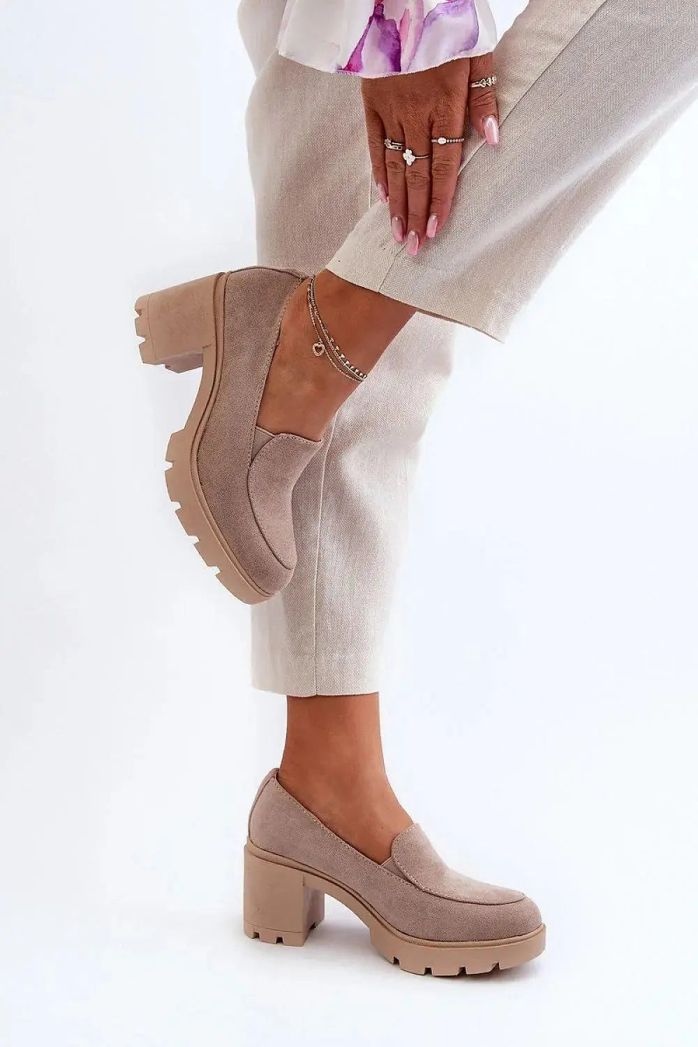 Step in style Heeled low shoes  Adomoo