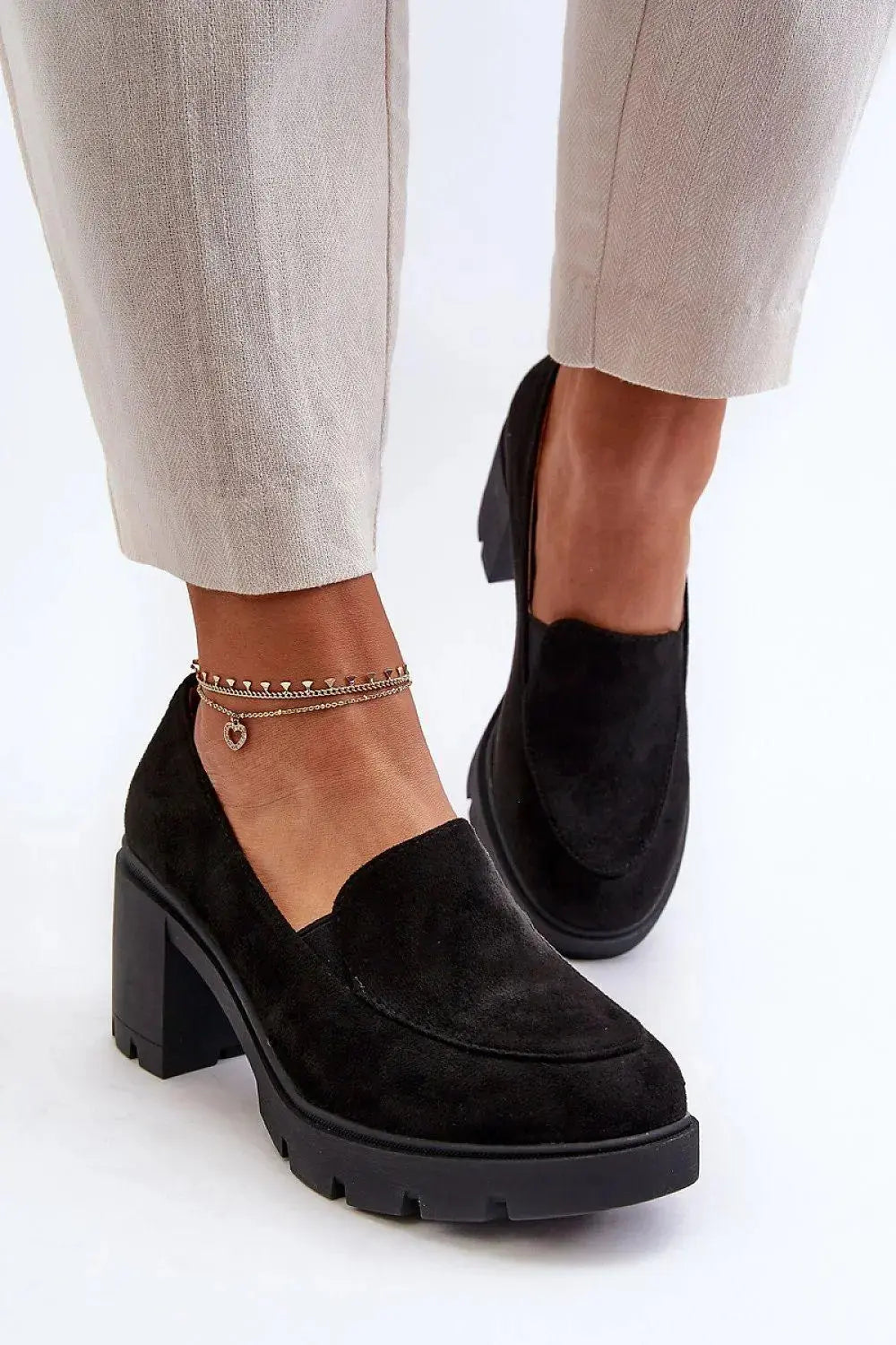 Step in style Heeled low shoes  Adomoo