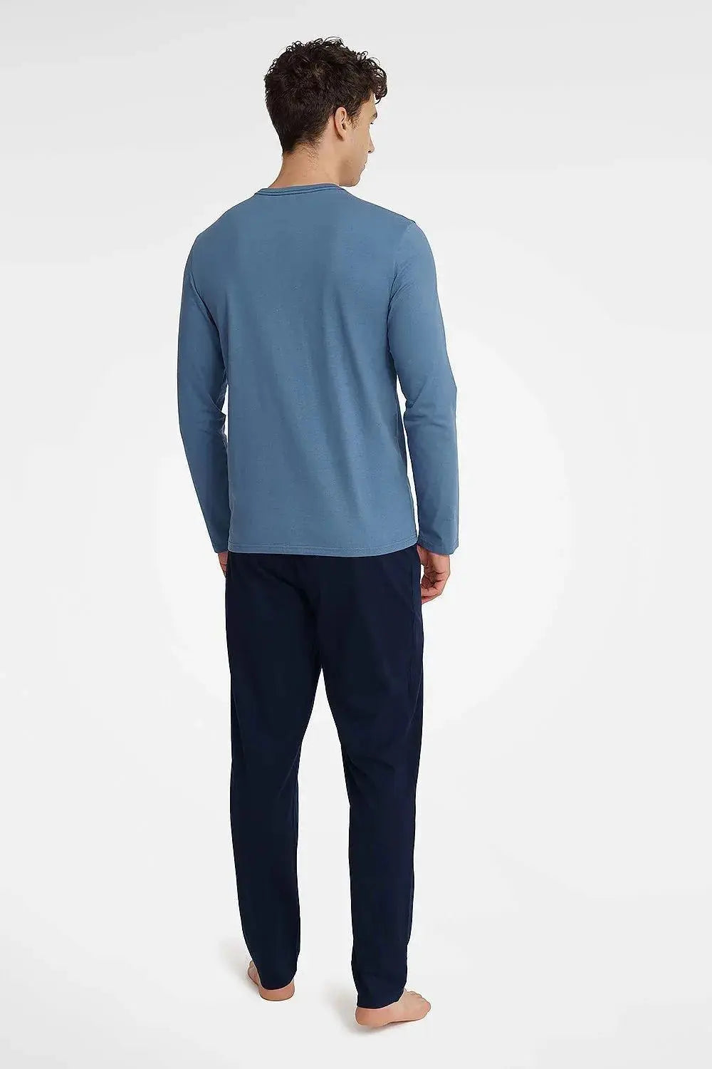 Henderson long sleeves and half-round neckline men's pajamas  Adomoo