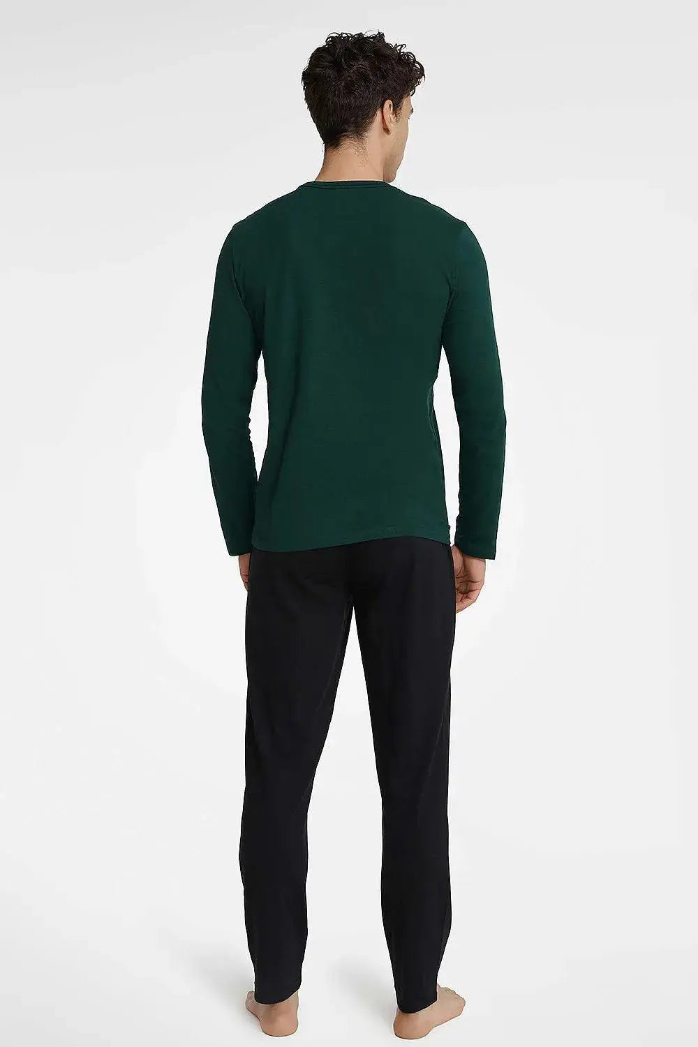 Henderson long sleeves and half-round neckline men's pajamas  Adomoo