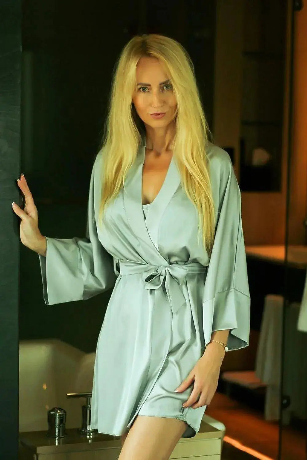 Kalimo comfortable cut bathrobe  Adomoo