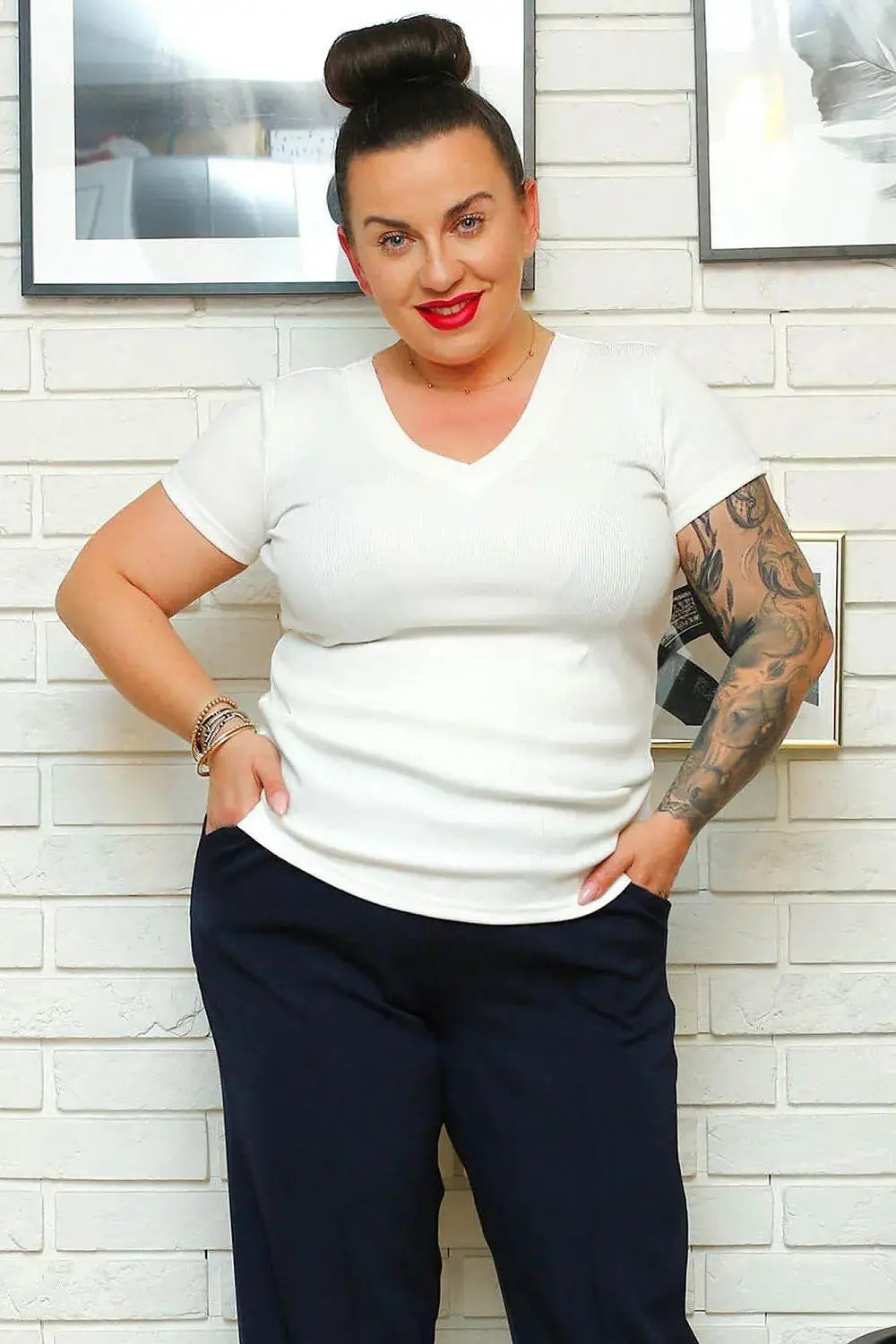 Karko simple, minimalist blouse  Adomoo