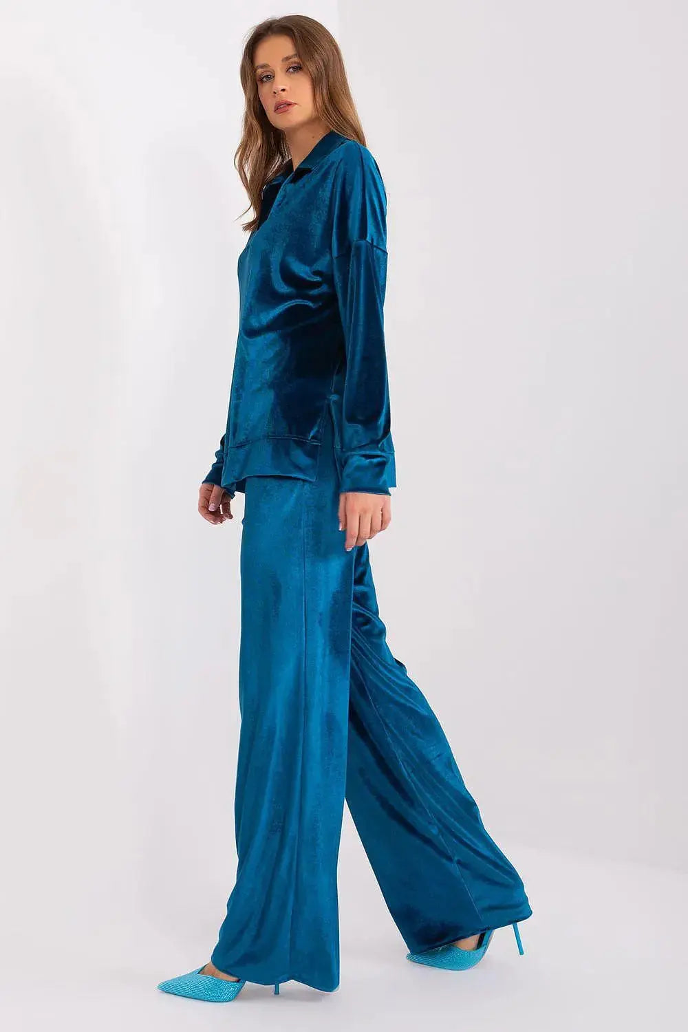 Lakerta stylish velour long-sleeve blouse with pants  Adomoo