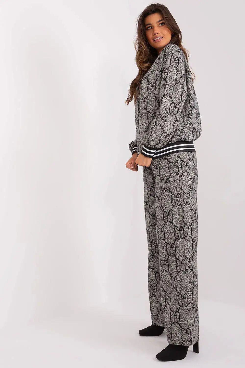 Lakerta zippered sweatshirt with pants  Adomoo