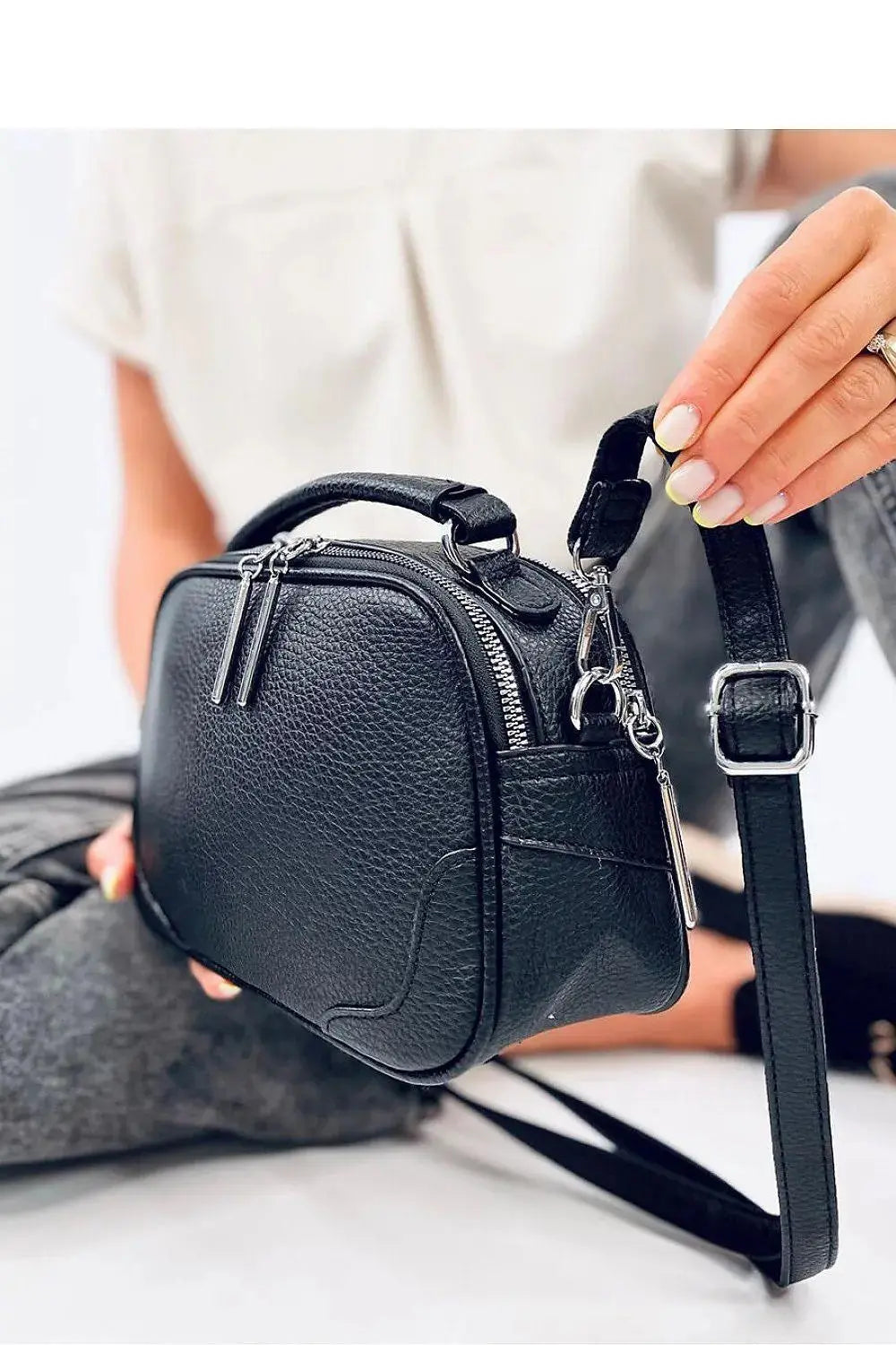 Messenger bag model 195122 Inello  Adomoo